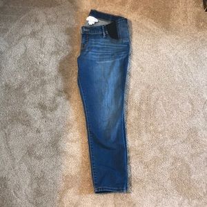 Maternity crop pants